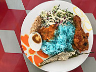 Mek Na Nasi Kerabu inside