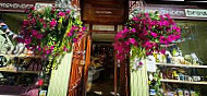 Provender Brown Delicatessen outside