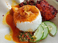 Nasi Kukus Kak Lyn food