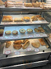 Bessys Bakery food