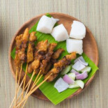 Satay Cup Santai Izam (anjung Selera Membedai) Dentro
