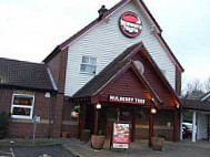 Brewers Fayre Mulberry Tree outside