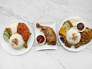 Ayam Penyet Bali food