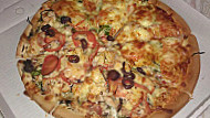 Matteo's Gourmet Pizza food