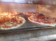 Pizzeria Y Asador De Pollo Armenime food
