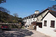 The Grampus Inn outside