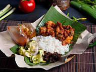 Nasi Lemak Kukus Taman Jaya food