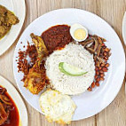 Nasi Lemak Makcik Kiah (cyberjaya) food