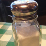 Upper Crust Dentro