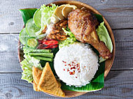 Ayam Penyet Surabaya@sacc Mall food
