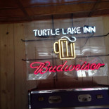 Turtle Inn Dentro
