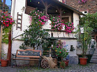 Gutsausschank Weingut Karl Caspari outside