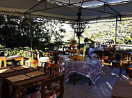Cafe Tramuntana Lodge inside