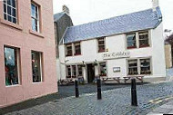 The Cobbles Freehouse Dining outside