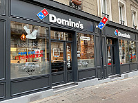 Domino's Pizza Lyon 6 outside