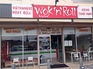 Wok 'n ' Roll Bistro outside