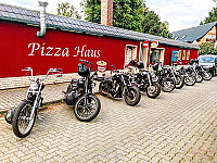 Pizza Haus Barleben outside