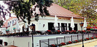 Zollpackhof Restaurant & Biergarten inside