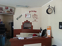 Pizzetta Express inside