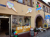 Eiscafe Chelini inside