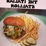 Geno's Grill Comida