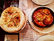 Pizzería Cervantes food