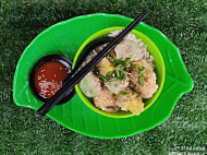 Yong Tau Foo Bonda food