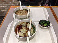 Gongde Lin Godly Metro City food