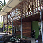 Acres Noosa outside