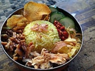 Lunggo' Nasi Bungkus Ekspres food