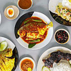 Nasi Bajet Ayam Berempah food