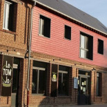 Le Tom'jo Exterior