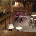 El Bodega Dentro