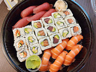 Allo'Sushi 84 food