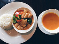 Truly Thai Cuisine food