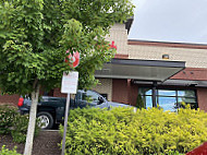 Chick-fil-a West Hills outside