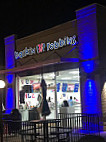 Baskin-robbins outside