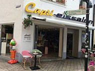 Capri-Eissalon outside