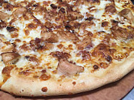 Piezoni's Pizza food
