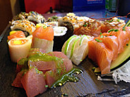 Bi-Sushi food