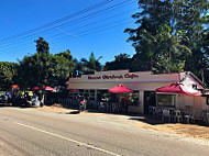 Mount Glorious Cafe outside