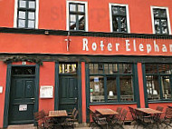 Roter Elephant Cafe & Restaurant inside