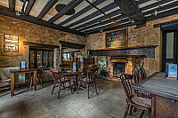 White Hart Royal And Eatery inside