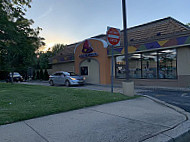 Taco Bell outside