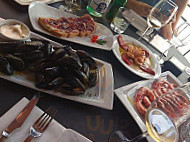 Cala Mitjana food