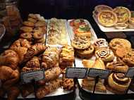 L'artisan cafe and bakery food