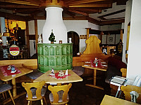 Gasthaus Cafe Engel inside