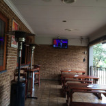 Grid Grill Pub Dentro