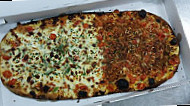 Aleci Pizzeria food