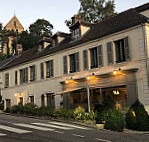 L' Auberge Du Chasseur food